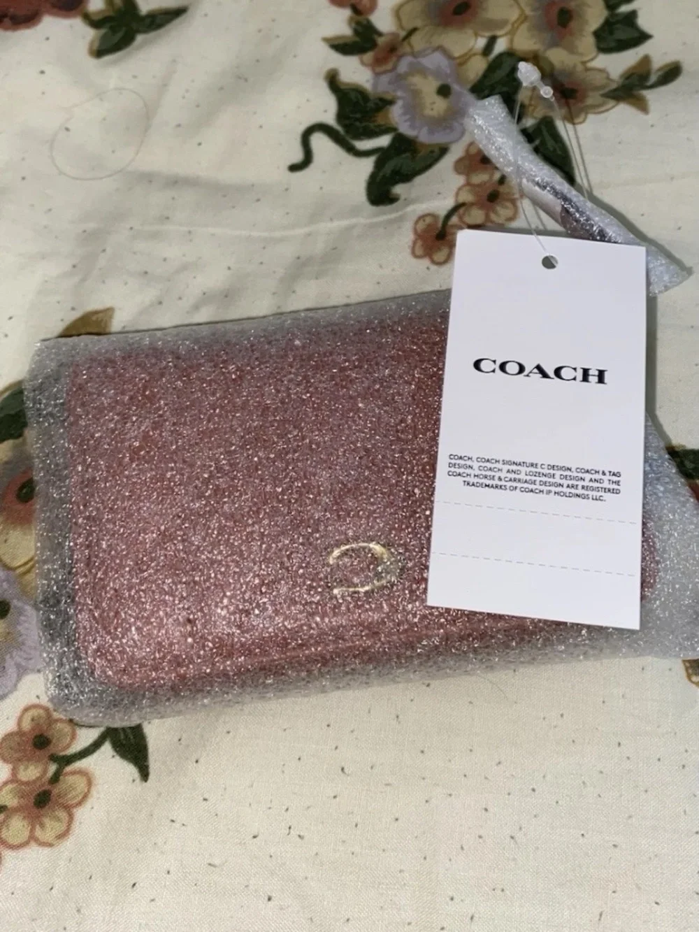 Coach Women’s Zip-Around Wallet Peach Quilted Logo Zipper Credit Card